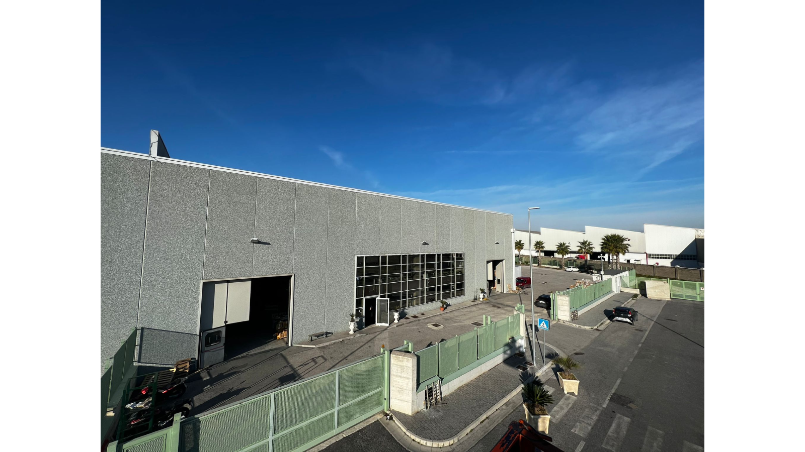 <p>Silan Promozioni warehouse in Naples</p>